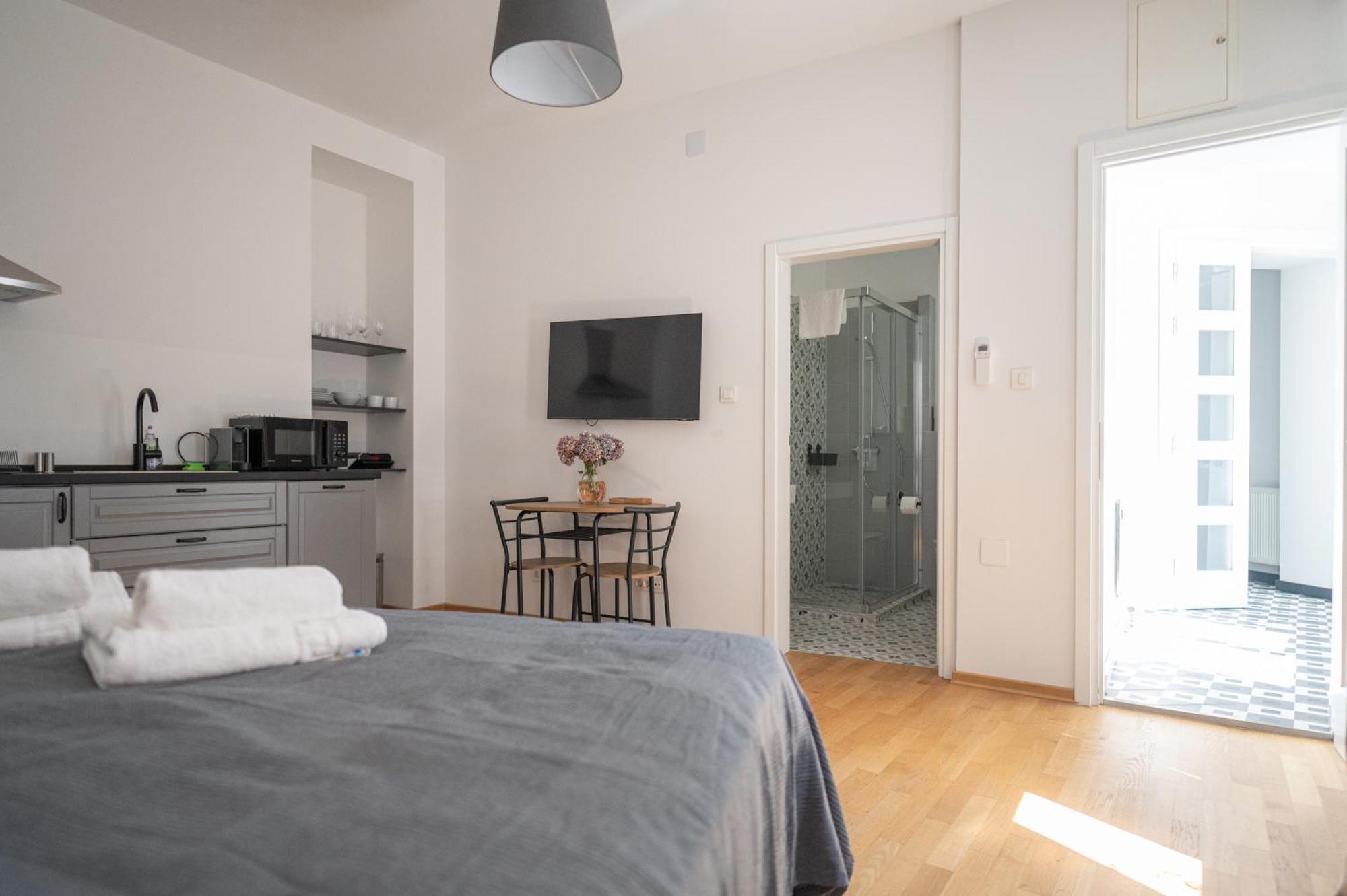 Wally Apartments By Flat White - With Elevator زغرب الغرفة الصورة